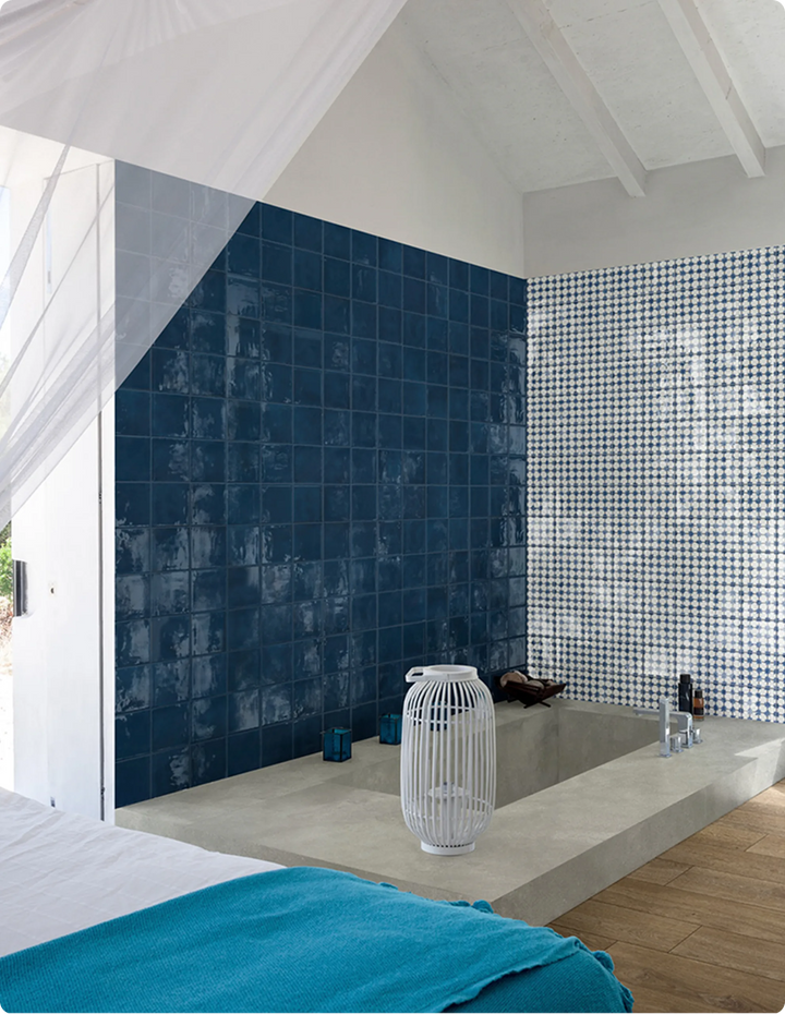 Spa & Pool — Glossy Sol Blu